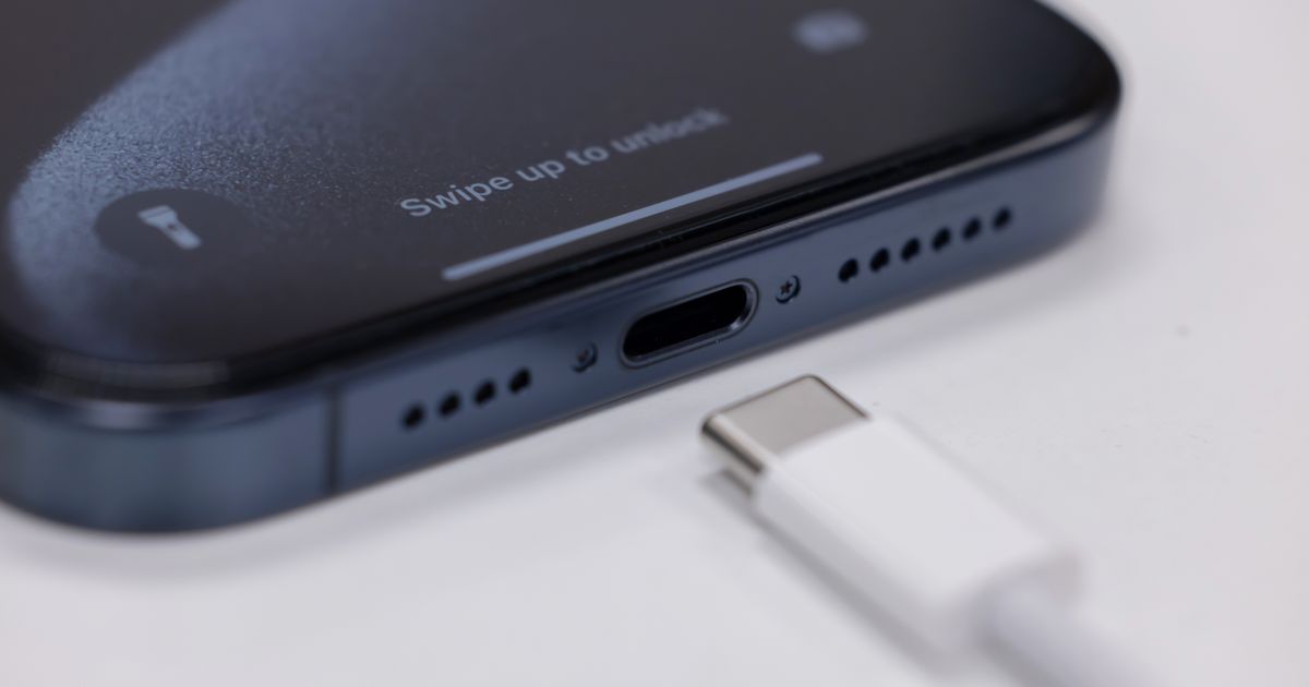 You're Destroying Your Battery Without Realizing It: 4 USB Cable Mistakes We All Make