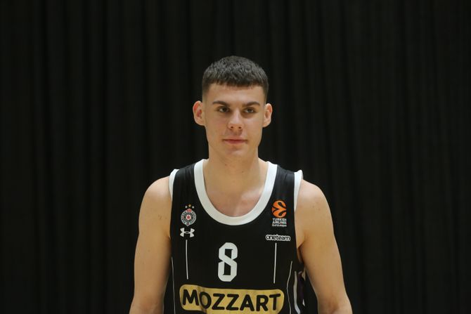 KK Partizan, Druženje sa medijima