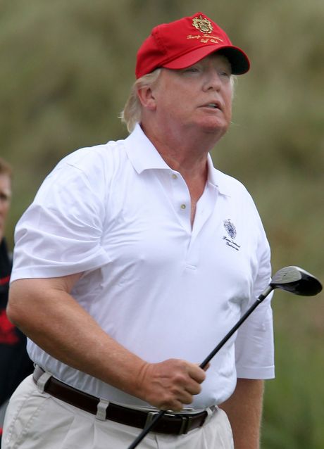 Donald Tramp igra golf Donald Tramp igra golf