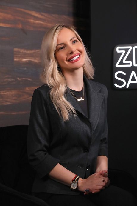 Zdravo sa Ivanom Ivana Anđelković Zdravo sa Ivanom Ivana Anđelković