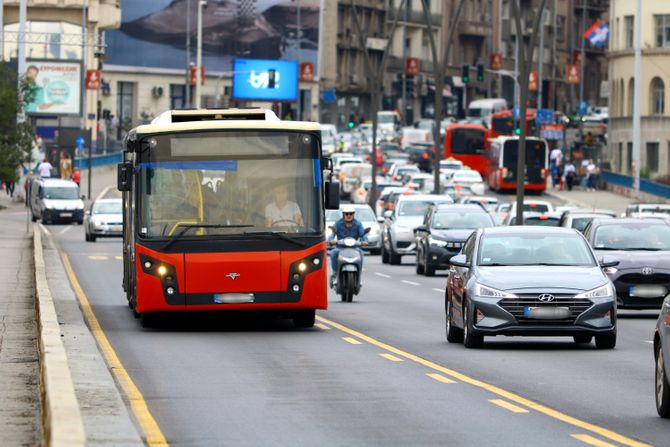 Autobus Autobus
