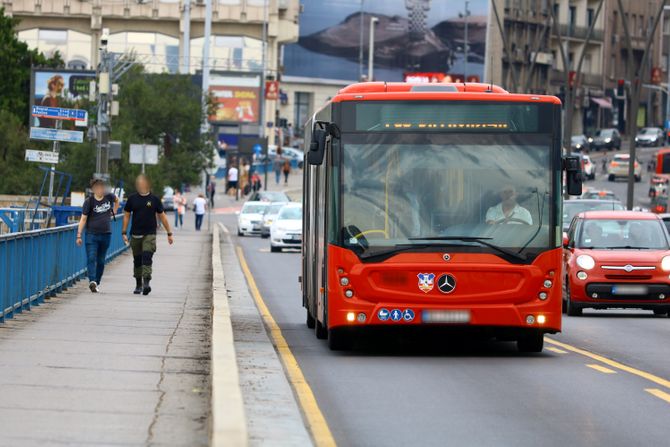 Autobus Autobus