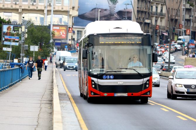 Autobus Autobus