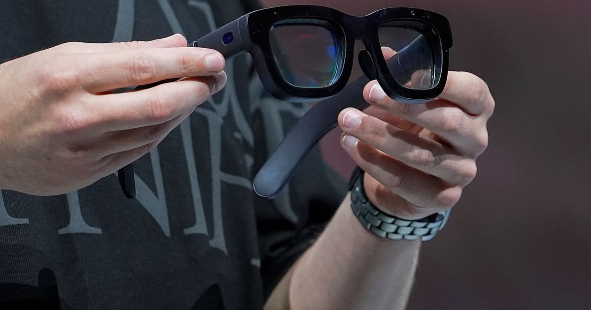 Are They Recording You Without You Knowing? This App Detects Hidden Cameras!