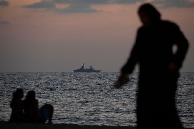 Brod, more, obala Brod, more, obala