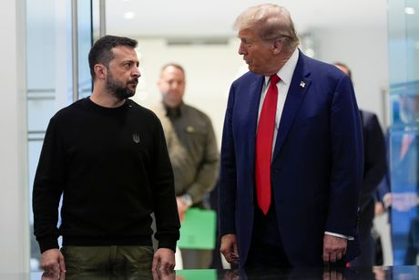 Volodimir Zelenski i Donald Tramp Volodimir Zelenski i Donald Tramp