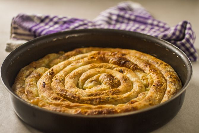 Bosanska pita, burek sa mesom, pita sa mesom