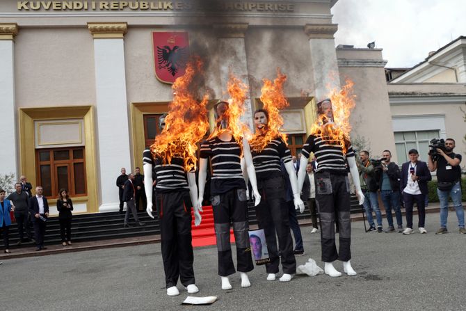 Tirana protest opozicija Albanija