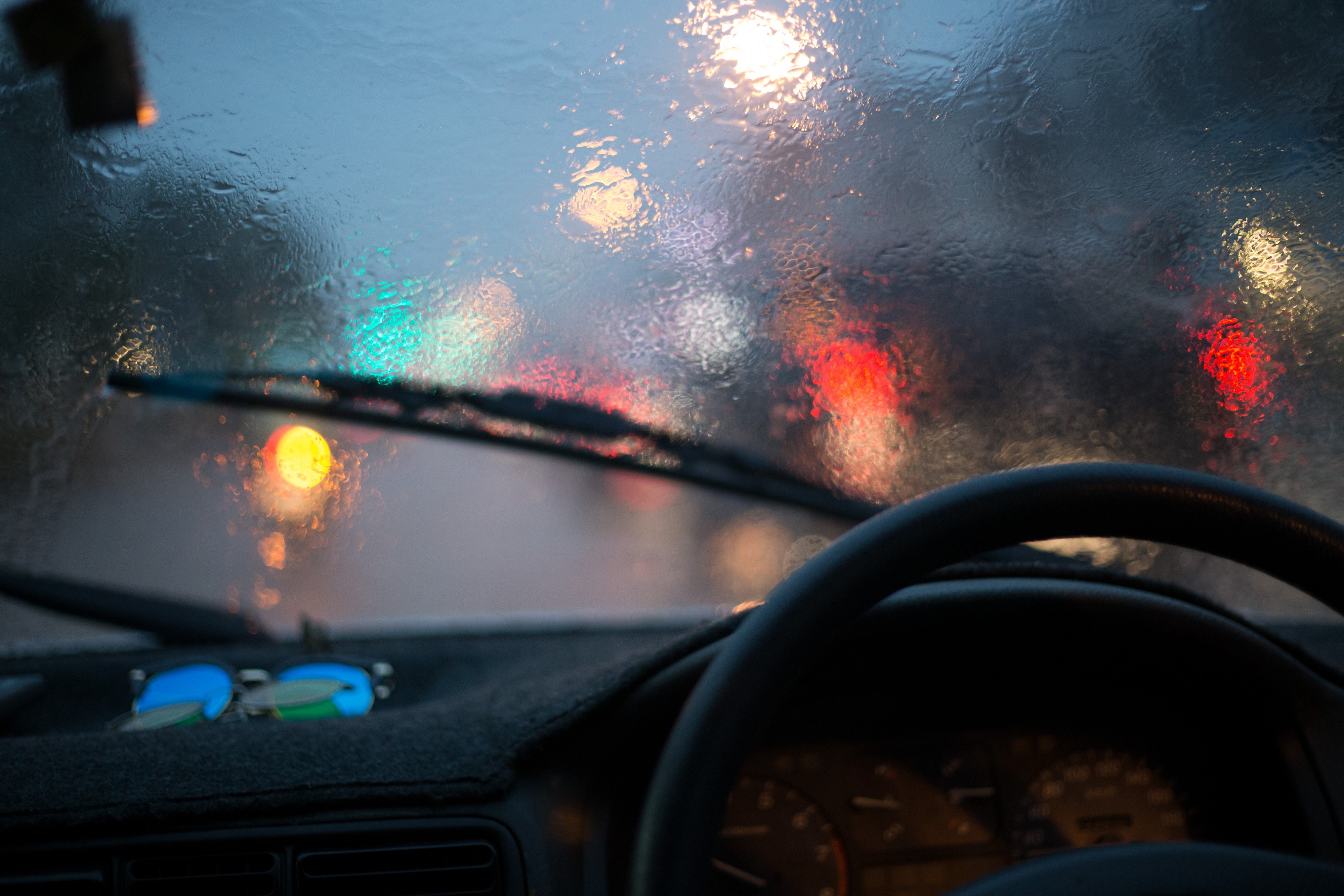 Danas je bilo sunčano i toplo, večeras sledi preokret! Hitno se oglasio RHMZ: Ovaj deo Srbije je na udaru