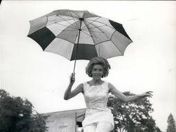 Lea Perikoli, Lea Pericoli