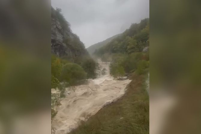 Crna Gora poplave, reka Komarnica