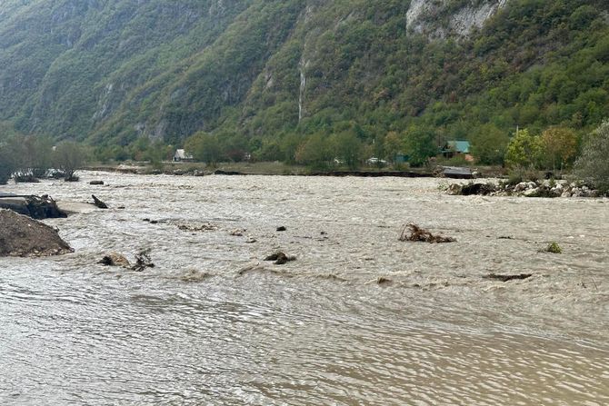 Šavnik Crna Gora poplave, reka Komarnica