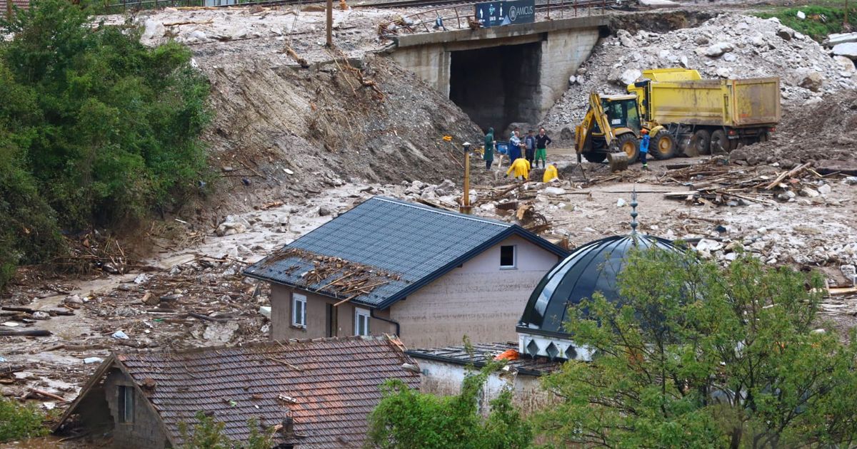 Poplavljenim područjima u BiH prete nove poplave i klizišta Moguća