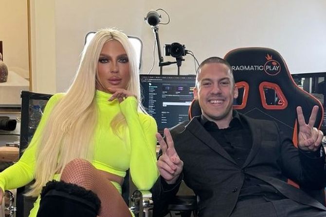 Jelena Karleuša, Baka Prase