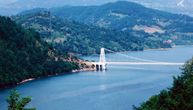 Evo kako je izgledala Jablanica pre poplava: Prelepo mesto šćućureno u dolini Neretve