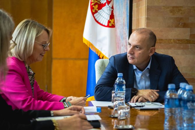 Zlatibor Lončar i ambasadorka Švedske