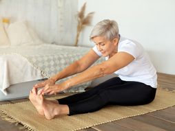 Starije žene istezanje