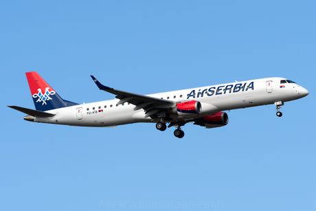 Air Serbia E195 (YU-ATB)