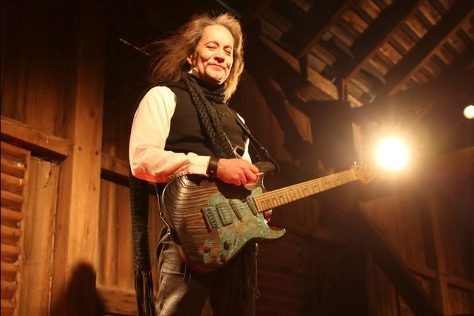 Jake E. Lee Džejk E. Li Jake E. Lee Džejk E. Li