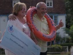 Desiree Home, Wayne, lutrija