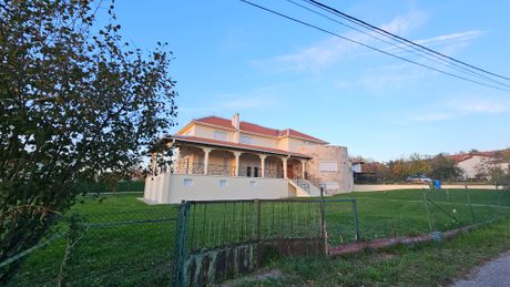Prodaja nekretnina Beograd, vila u Meljaku