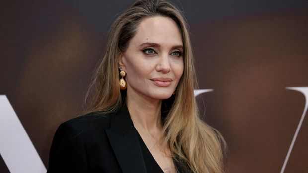 Angelina Jolie andzelina dzoli akala