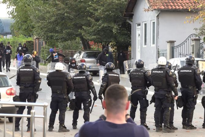 Novi Pazar, FK Novi Pazar - FK Partizan, navijači,  policija,  sukob