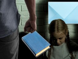 devojcica pismo knjiga pesnica