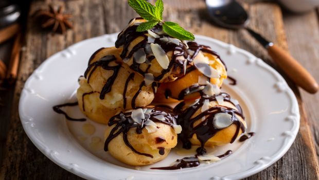 profiterole, slatkiš, poslastica