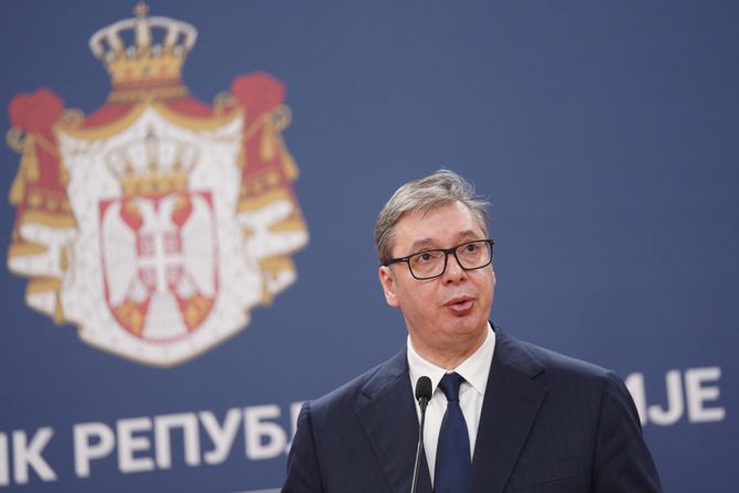 VUČIĆ FONDERLAJEN IZJAVE