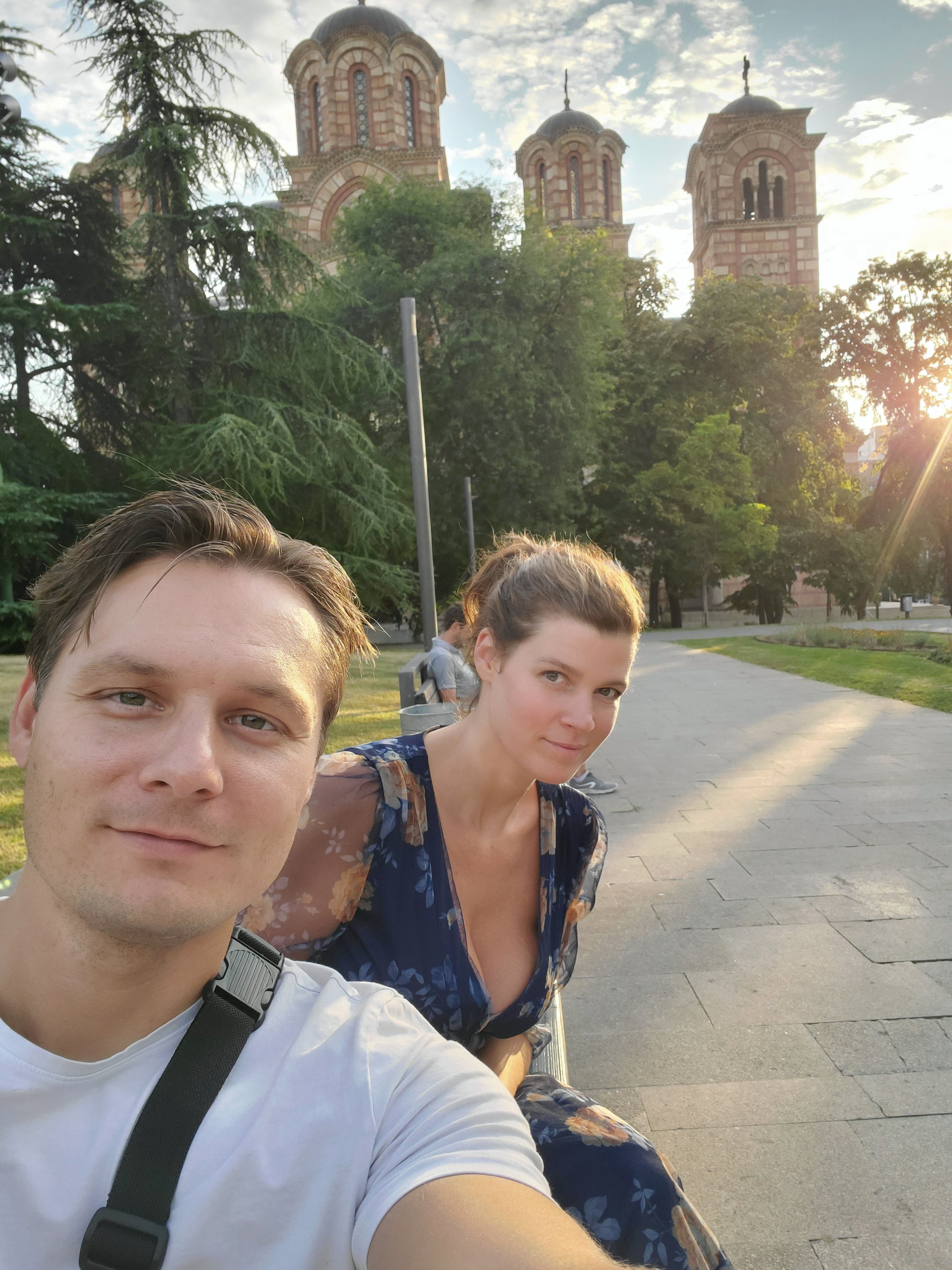 Naša glumica se iz Amerike vratila u Srbiju, doživela napad na mrežama: "Urnebesno i fejk!", njen muž pobesneo