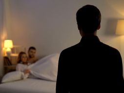 Prevara u braku, vezi