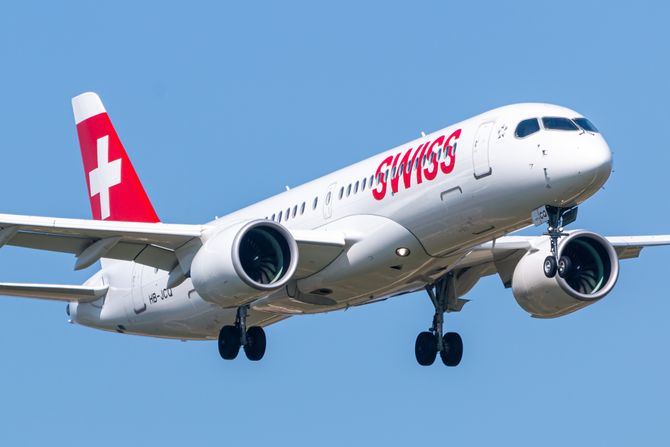 Swiss Air Lines Airbus A220