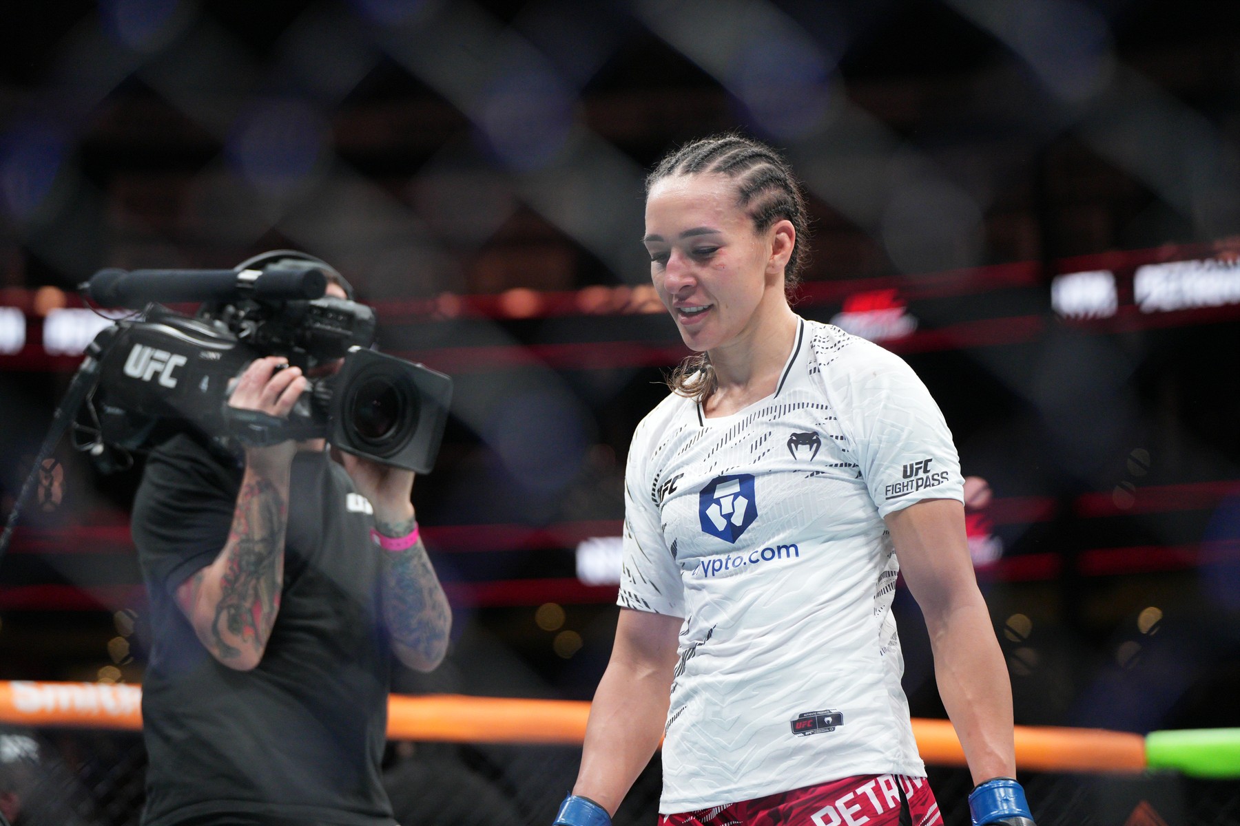 Silovita Ivana Petrović! Hrvatica slavila brutalnim prekidom u prvoj rundi na OKTAGON 88 u Hanoveru!
