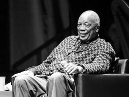 Quincy Jones kvinsi dzons