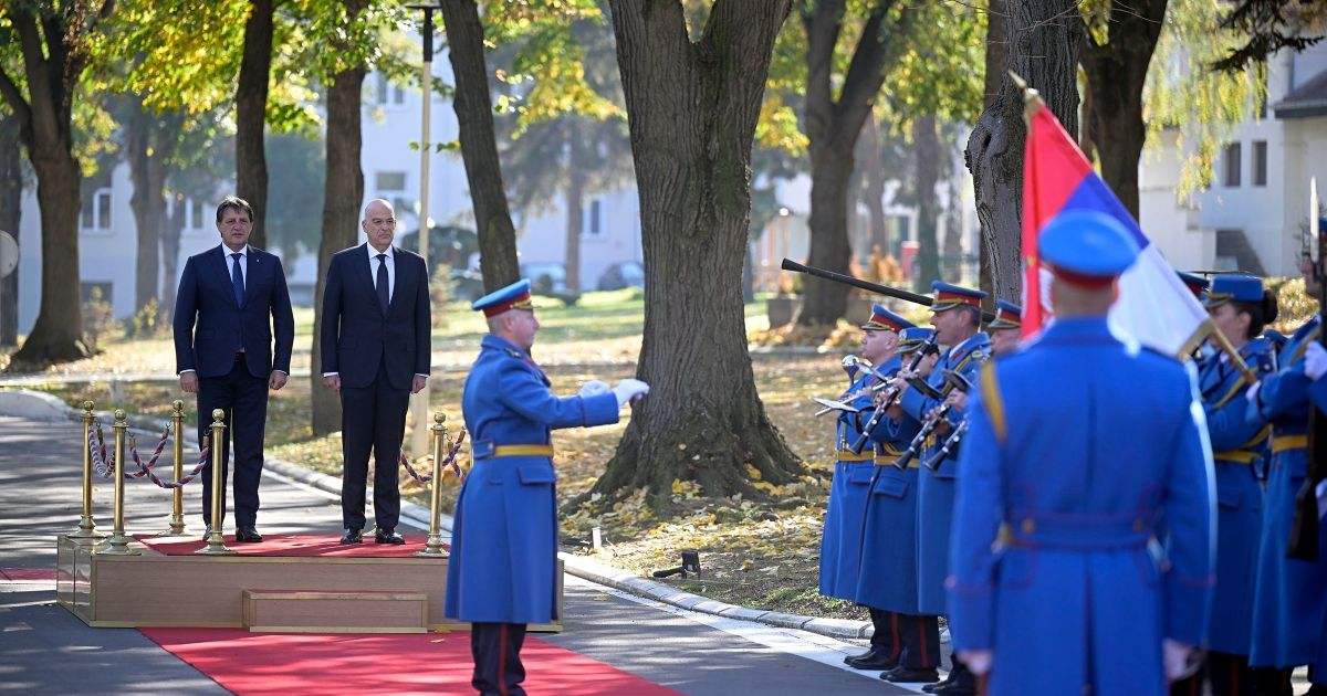 Gašić se sastao sa ministrom nacionalne odbrane Republike Grčke Nikolaosom Dendijasom