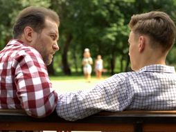 Razgovor dva muškarca