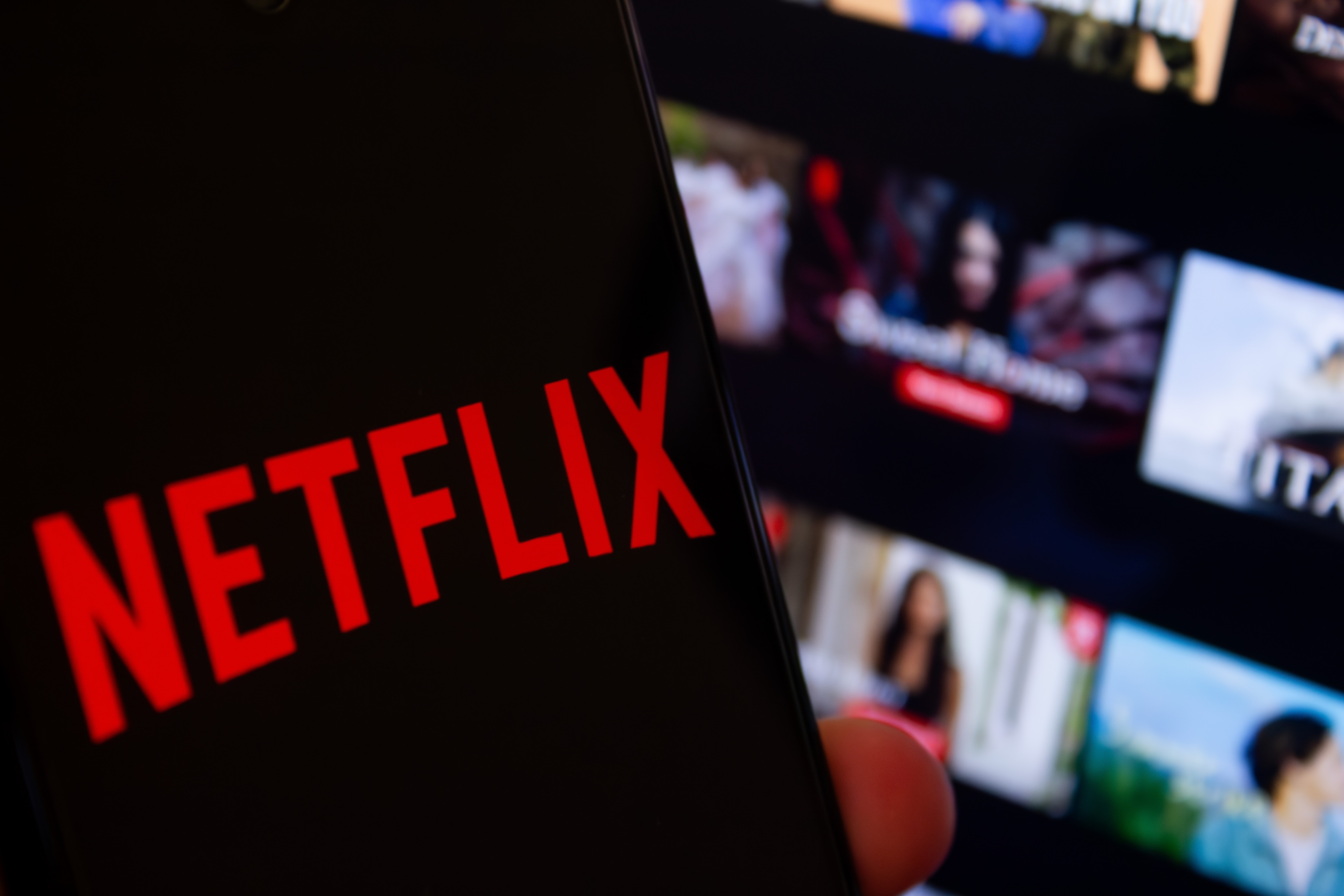 Netflix ne staje: Prihodi eksplodirali, akcije lete - a tek sledi paklena jesen