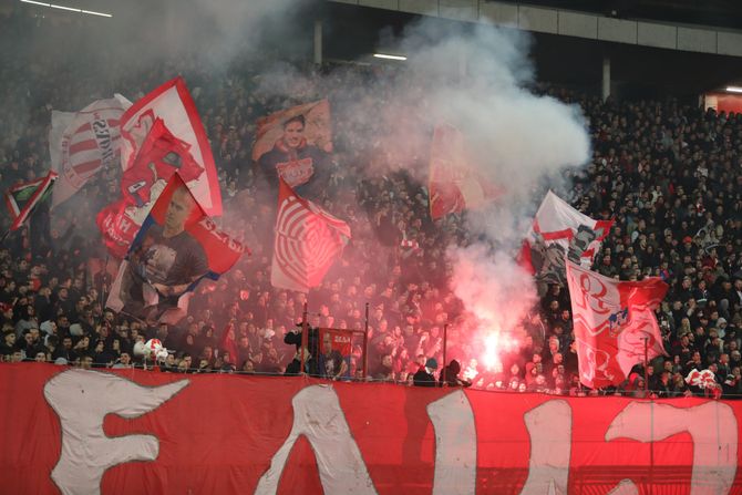 FK Crvena zvezda - FK Barselona