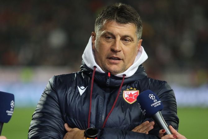 FK Crvena zvezda - FK Barselona, Vladan Milojević FK Crvena zvezda - FK Barselona, Vladan Milojević