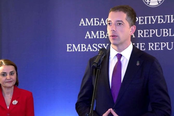 Marko Đurić - svečano otvoren novi objekat Ambasade Srbije u Rumuniji