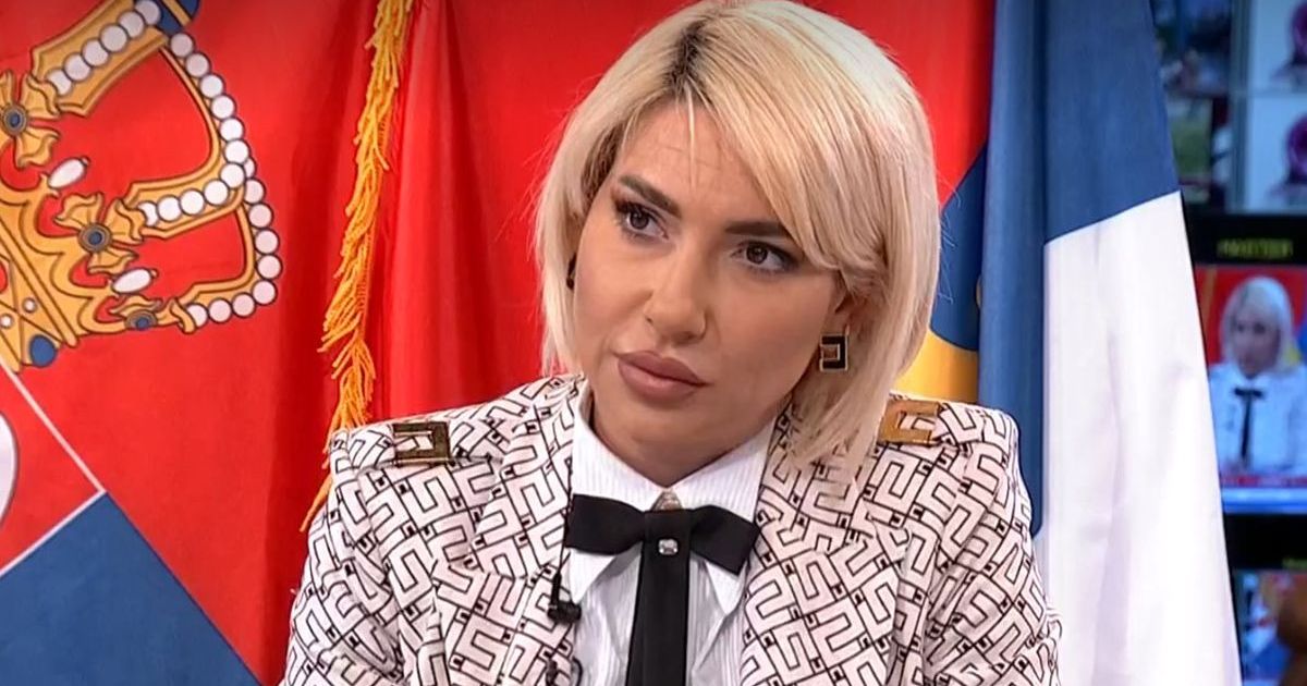 "Bol oblikuje ženu...": Jovana Jeremić mističnim statusima zabrinula, pomenuli Dragana i prevaru