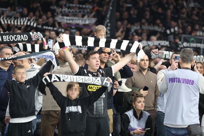 KK Partizan - KK Barselona navijači KK Partizan - KK Barselona navijači