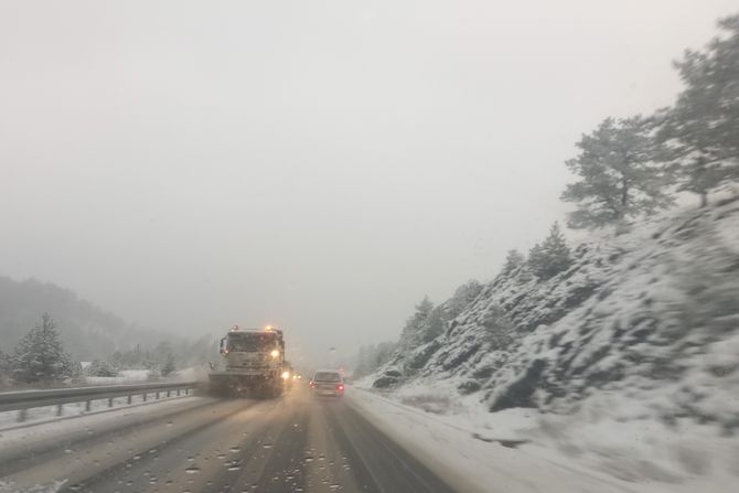 Sneg prekrio Zlatibor i Zlatar! Saobraćaj usporen kod Nove Varoši