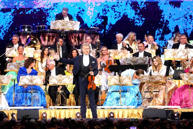 Violinista Andre Rieu u ispunjenoj Beogradskoj areni ispraćen ovacijama