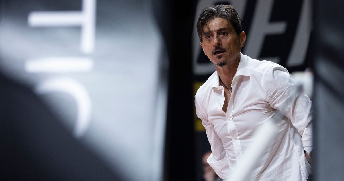 Unprecedented Scandal: Panathinaikos Owner Speaks in Serbian, Then Removes Bodiroga's Poster from OAKA