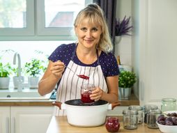 slatko od jagoda, jagode, tegla