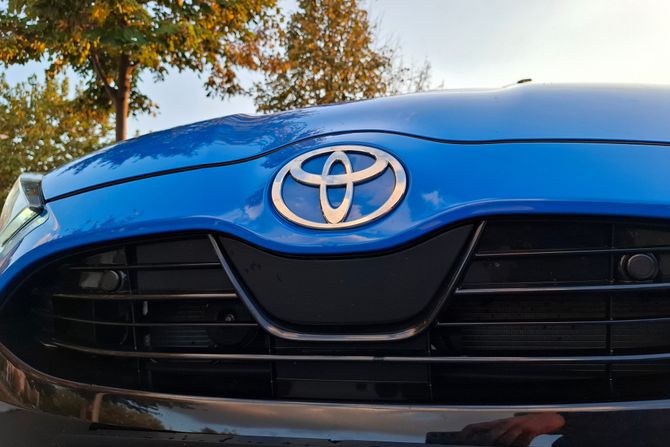 Automobil Tojota Jaris Toyota Yaris 2024 vozili smo test