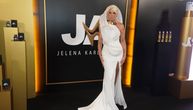 Jelena Karleuša stigla na zvanično lansiranje svog parfema! Haljina kao venčanica, na glavi ima poseban detalj