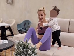 Dejana Bačko Devojka sa krilima jelka